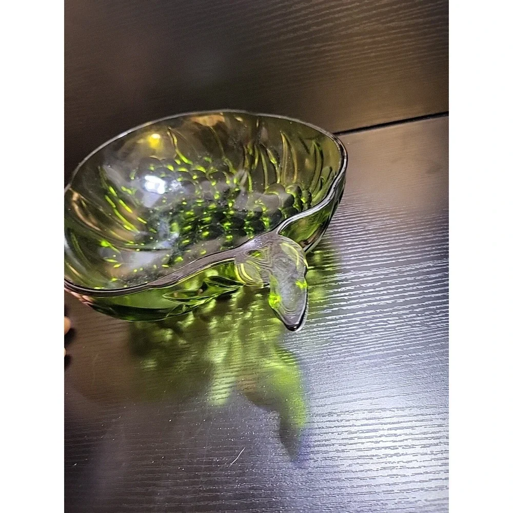 Vintage Indian Glass‎ Fruit Bowl Green Iridescent